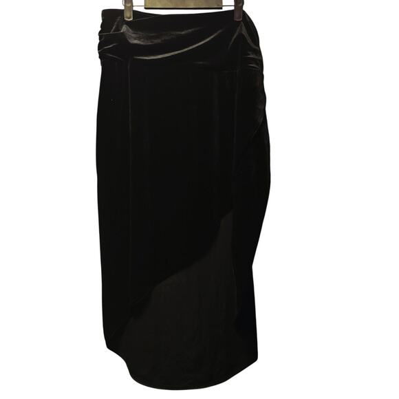 Bar III Dresses & Skirts - BAR 111 black velvet diagonal skirt size XXL whimsygoth darkfairy